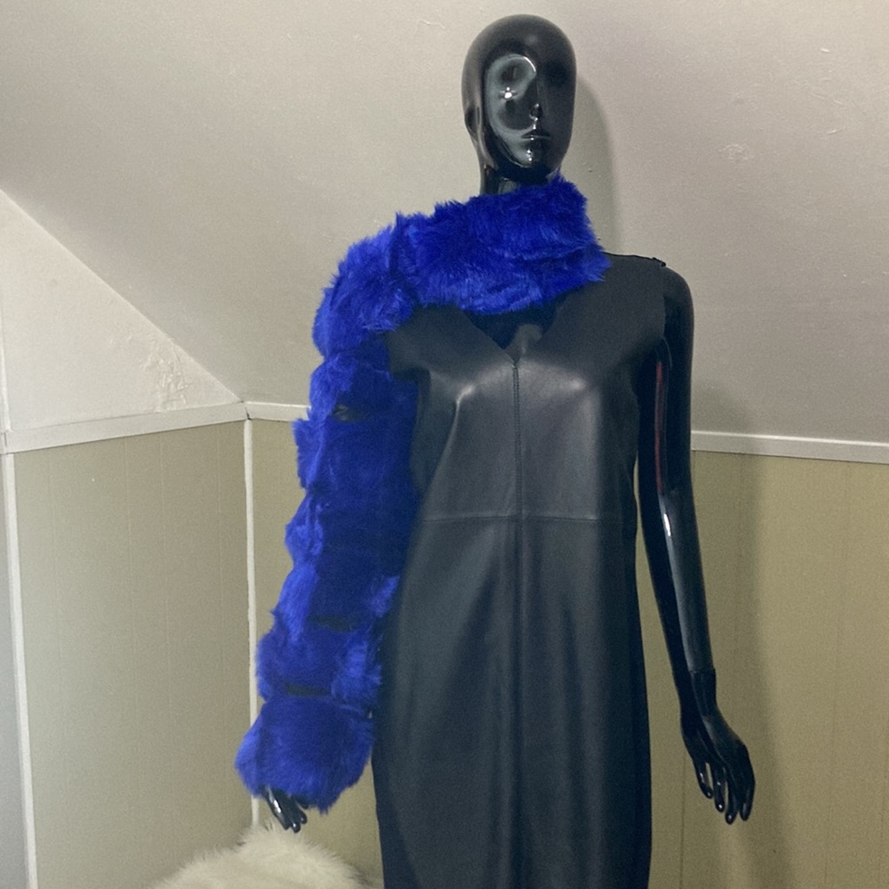 🔥New blue faux fur scarf🔥 - Picture 4 of 15